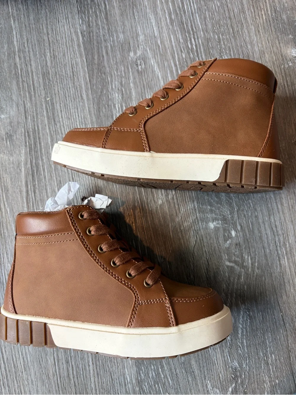 NWT Sonoma Boys Size 12 Casual Mid-Top Sneakers in Brown